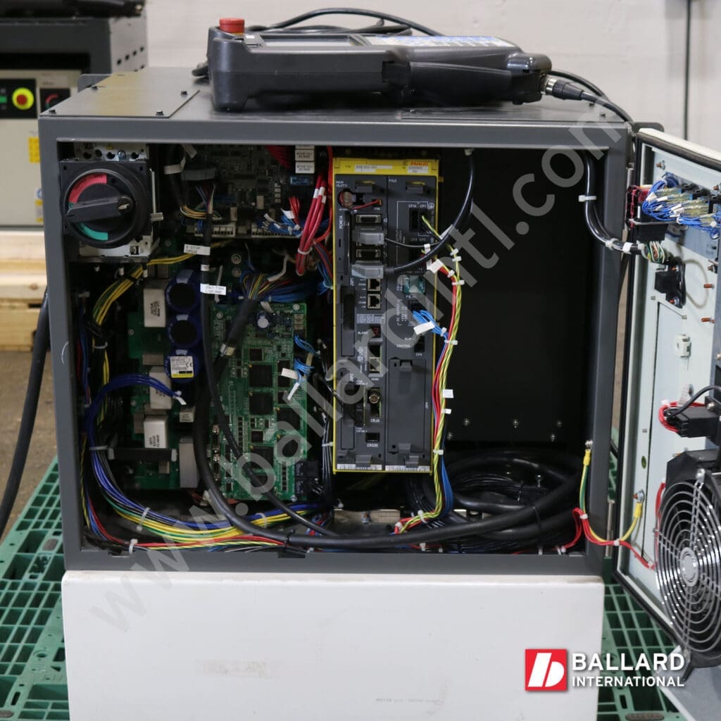 FANUC R30iB Plus Controller Cabinet with industrial used robot complete system M-710iC/45m F257817